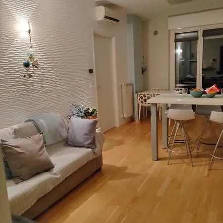 Manetta Tra Mare E Natura Apartmán *