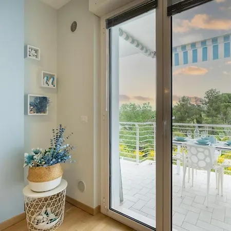 Holidayhome Manetta Tra Mare E Natura 皮内托