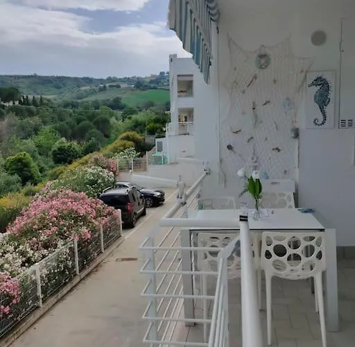 Holidayhome Manetta Tra Mare E Natura アパート ピネート