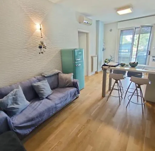 Apartment Holidayhome Manetta Tra Mare E Natura Pineto